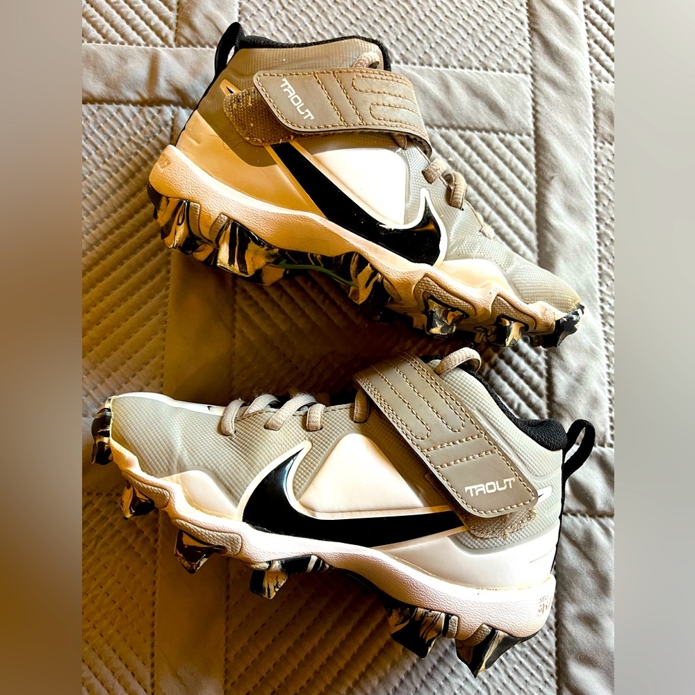 Kids Nike Trout cleats - gray and black - size 13C - worn for 2 tee-ball seasons